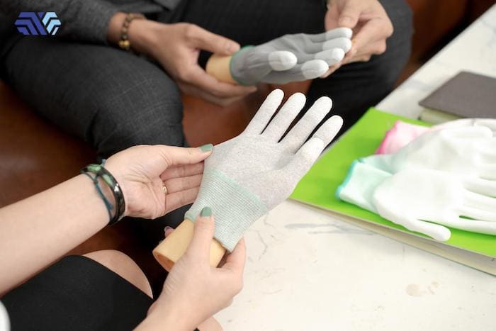 Các sản phẩm găng tay bảo hộ của Vật tư công nghiệp Xclean đều được kiểm định chất lượng trước khi đưa đến tay người tiêu dùng