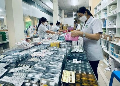 Cửa hàng vật tự y tế là địa chỉ uy tín khi mua bao tay y tế màu đen