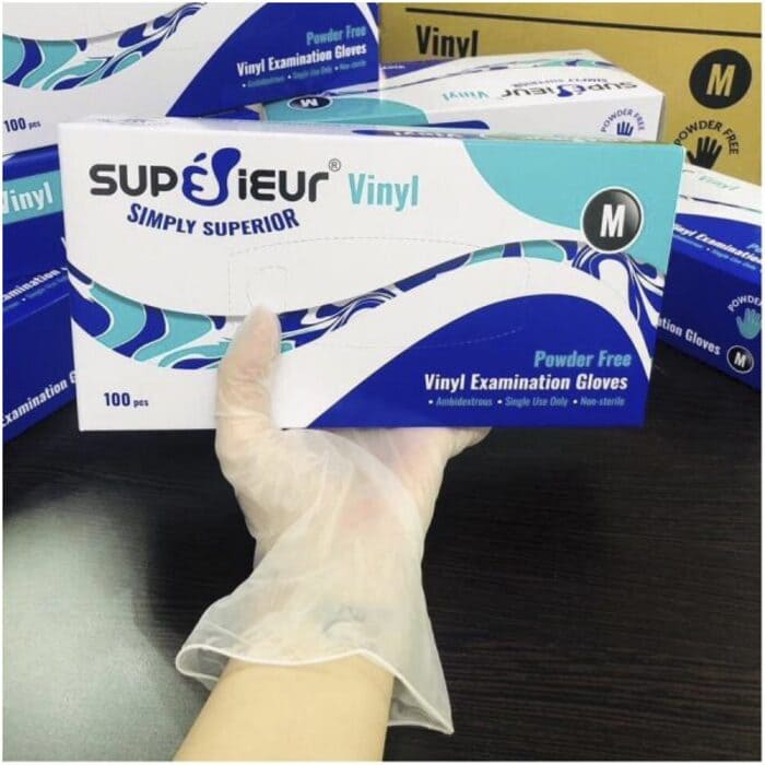 Găng tay y tế Trong không bột Superieur Vinyl được ứng dụng trong nhiều công việc khác nhau. (Nguồn ảnh: Sưu tầm)