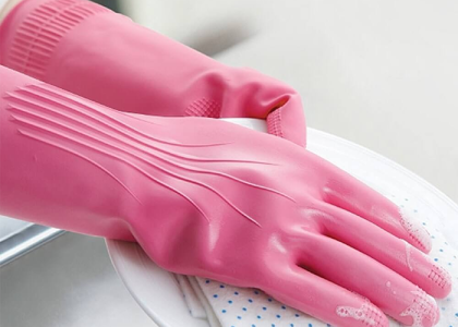 Bao tay chống khả năng ăn mòn từ các hóa chất tẩy rửa (Nguồn ảnh: Sưu tầm)