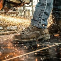 Cách phân biệt giày chống tĩnh điện và giày cách điện đơn giản
