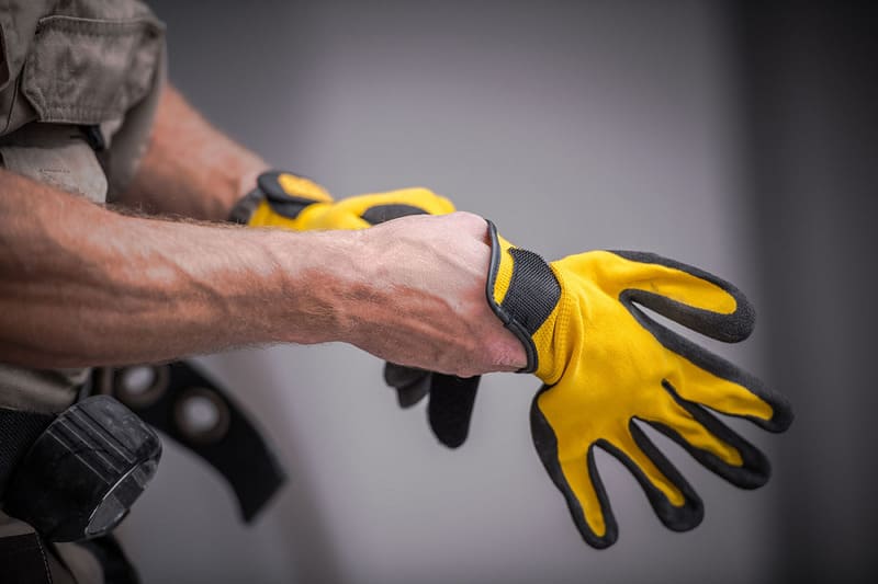 cách sử dụng găng tay bảo hộ lao động - 2