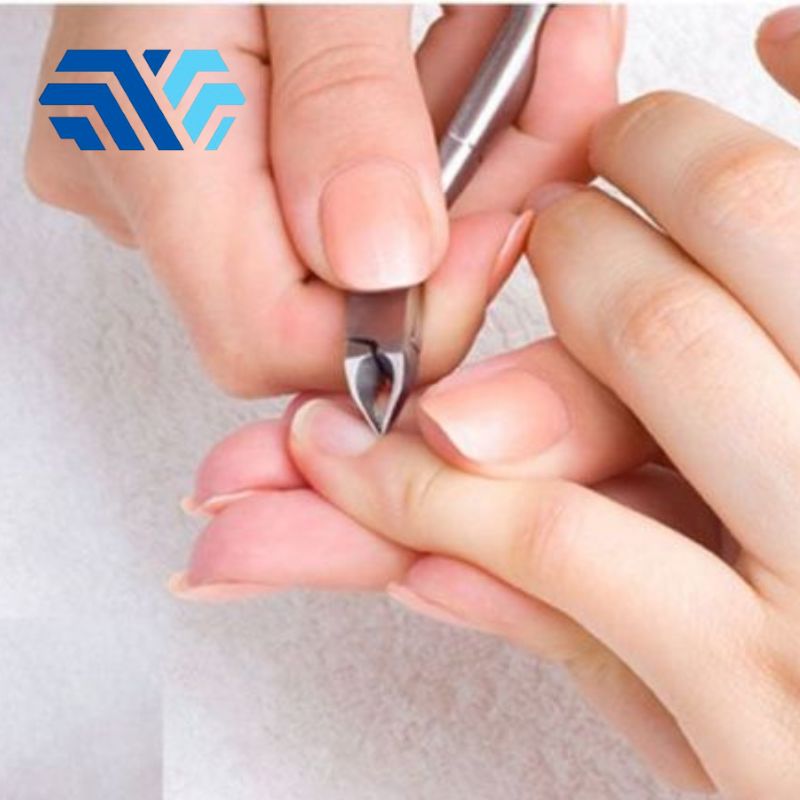 Cắt tỉa móng tay