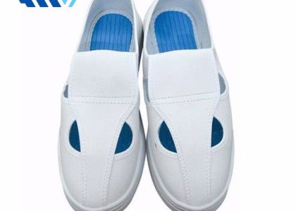 Tầm quan trọng của giày bảo hộ chống tĩnh điện trong môi trường làm việc đặc thù