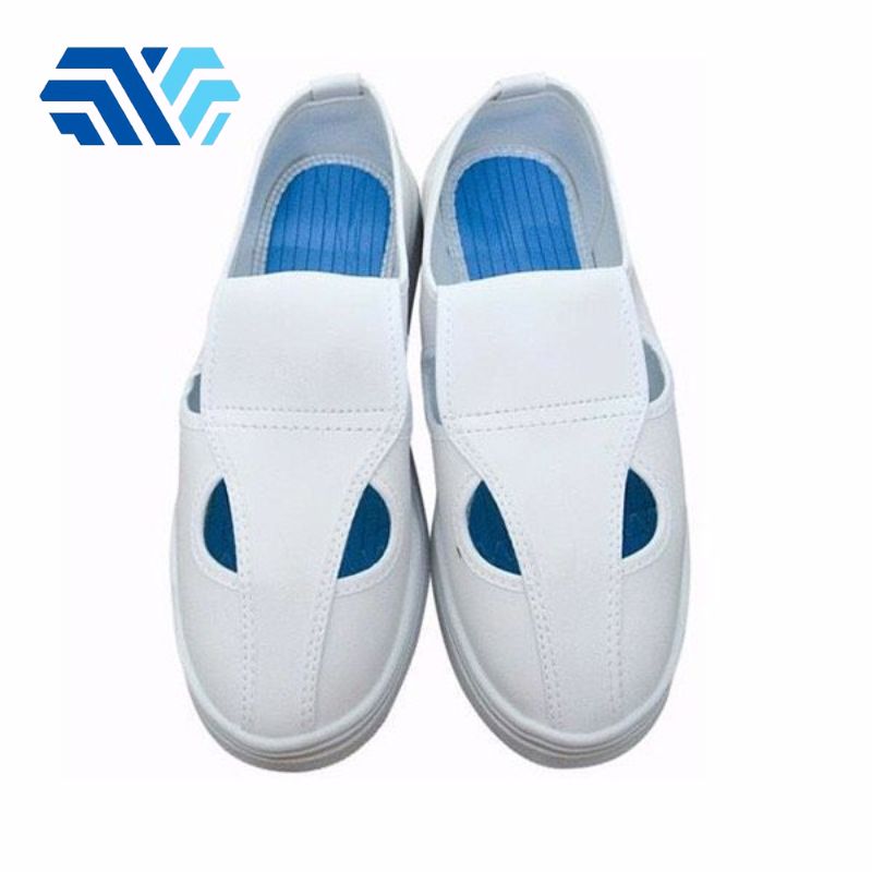 Tầm quan trọng của giày bảo hộ chống tĩnh điện trong môi trường làm việc đặc thù