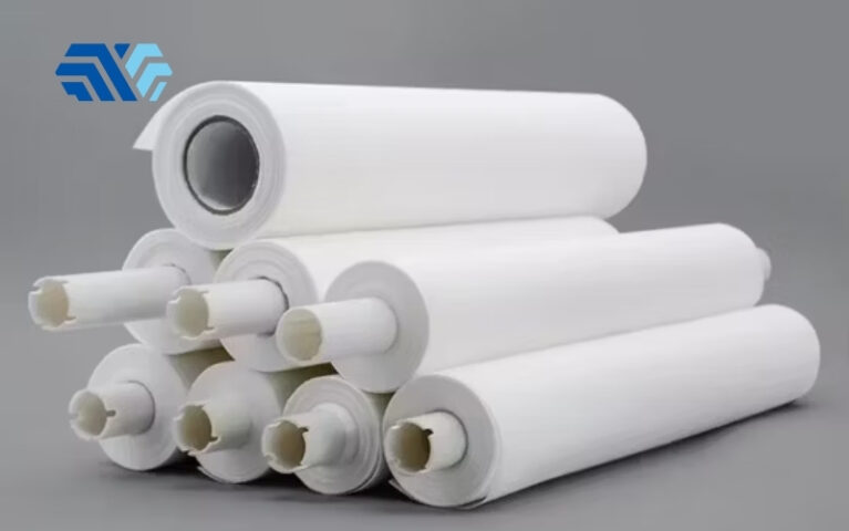 Giấy lau phòng sạch dạng cuộn là gì?